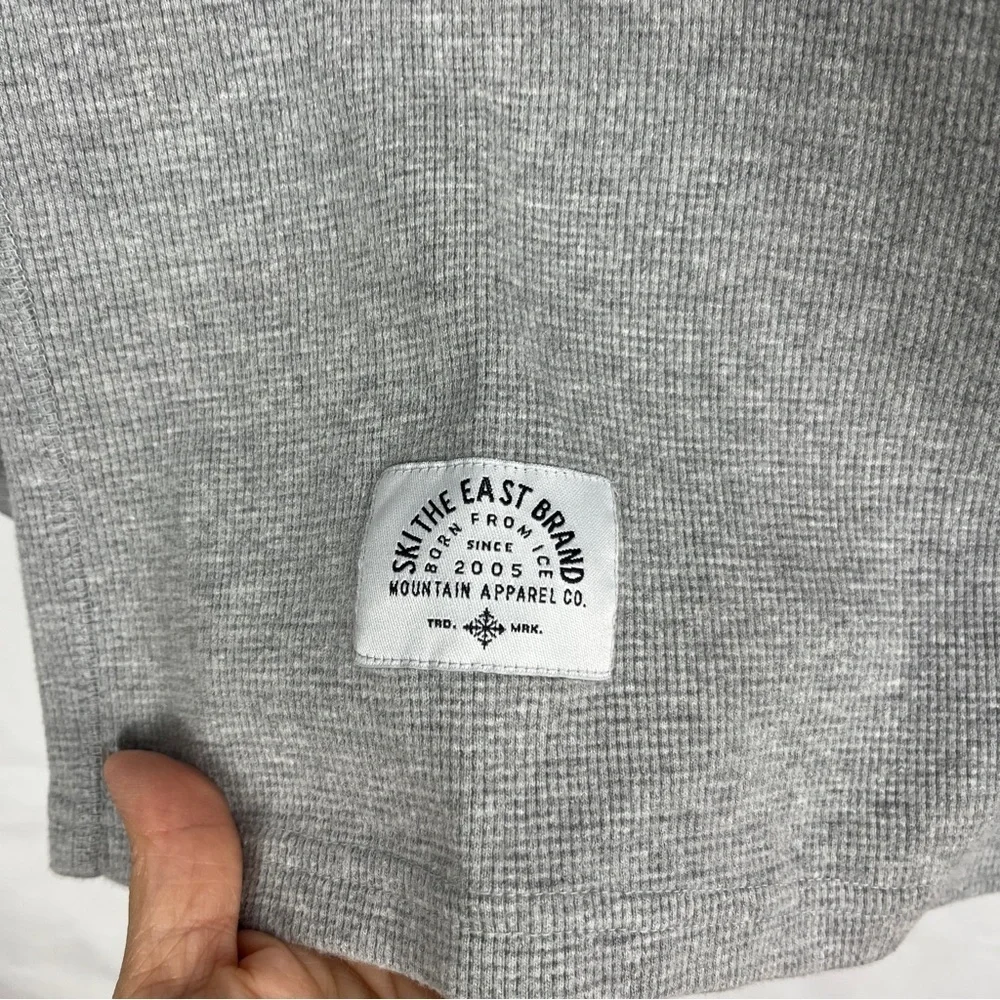 SKI THE EAST Men's Gray Thermal Long Sleeve T-Shirt Size XS Winter Ski Logo